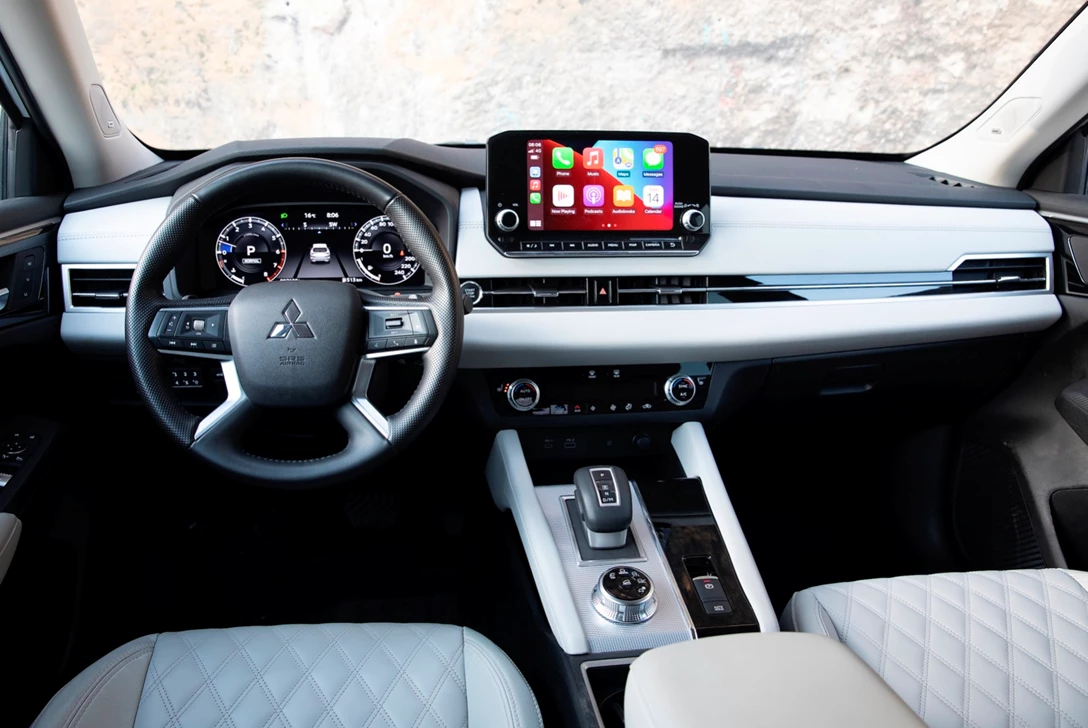 1654049-מיצובישי אאוטלנדר0J6A9195.jpg