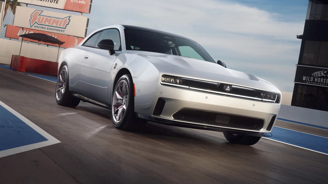 1693959-All-new2024DodgeChargerDaytonaScatPack (1)-min.jpg