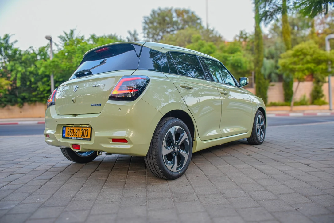 1699623-2024_suzuki_swift-13.jpg