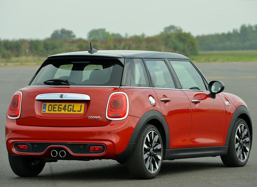 1659069-Mini-Cooper-2017-14.jpg