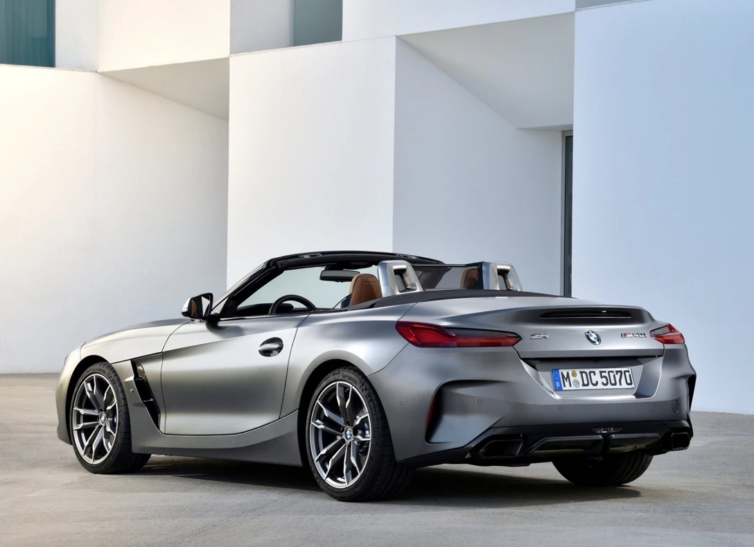 1670866-BMW-Z4-2021-02.jpg