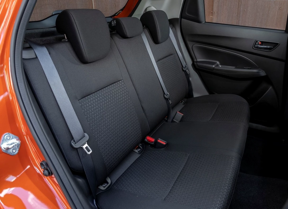 1654933-Suzuki-Swift-2022-10.jpg