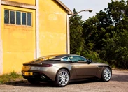 1700328-Aston_Martin-DB11-2024-03.jpg