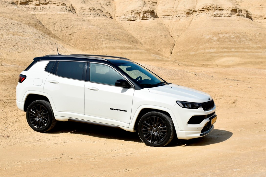 1659868-COMPASS - 5.jpeg