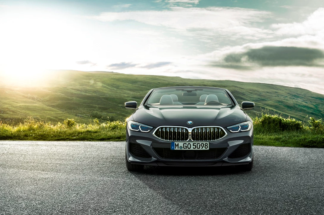 1606088-P90327656_highRes_the-new-bmw-8-series.jpg