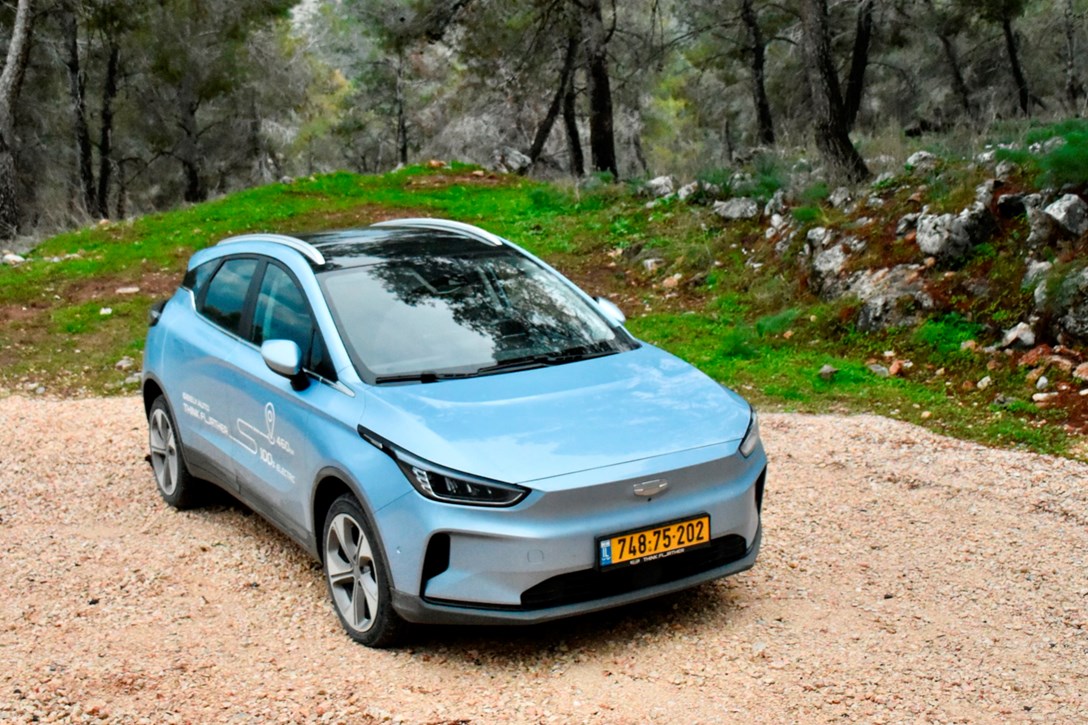 1655358-GEELY C 350 - 4.jpeg