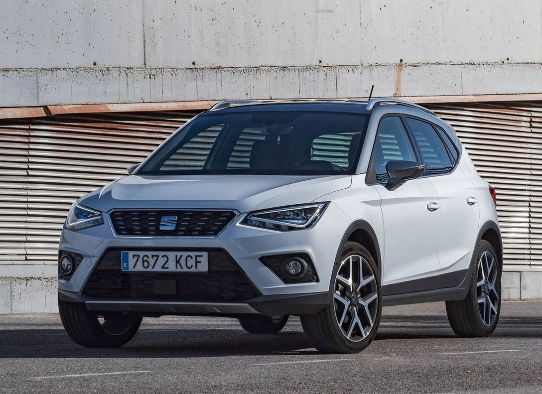 1639816-Seat-Arona-2019-02.jpg