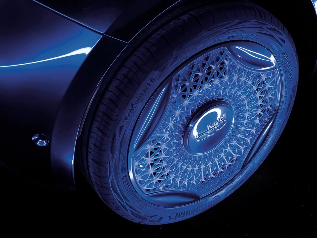 1631415-02_500 Kartell.jpg