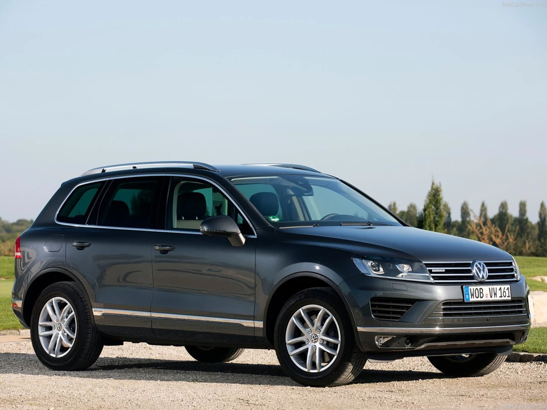 1589226-Volkswagen-Touareg 4.jpg