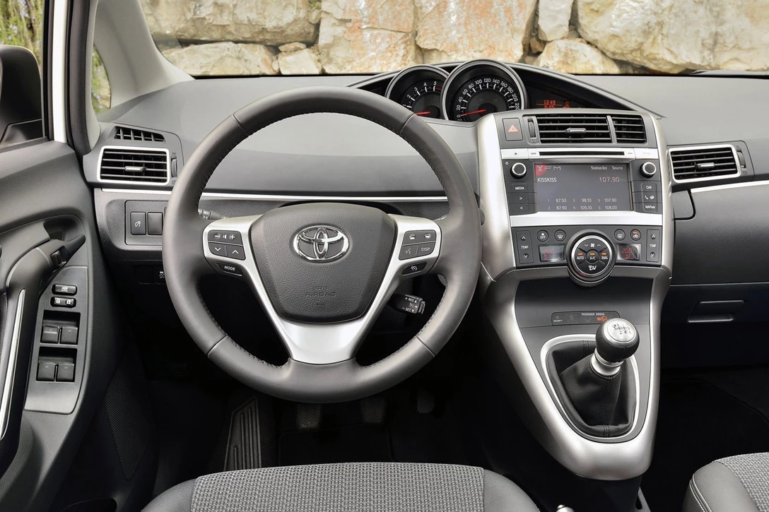 טויוטה ורסו