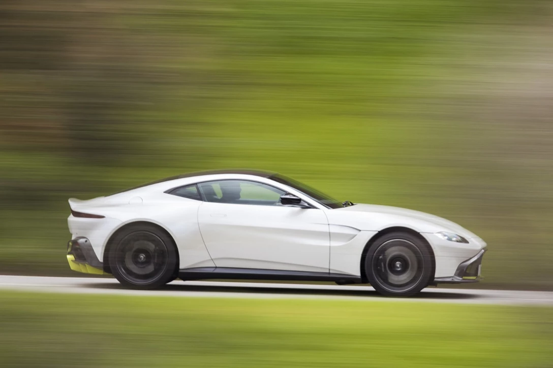 1599145-אסטון מרטין ואנטג מבחן דרכים השקה (34).jpg