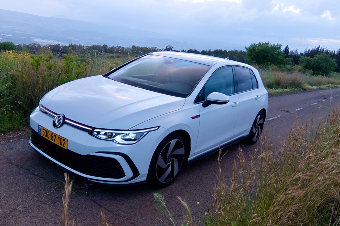 1643980-פולקסווגן גולף GTI מבחן דרכים - 7.jpeg