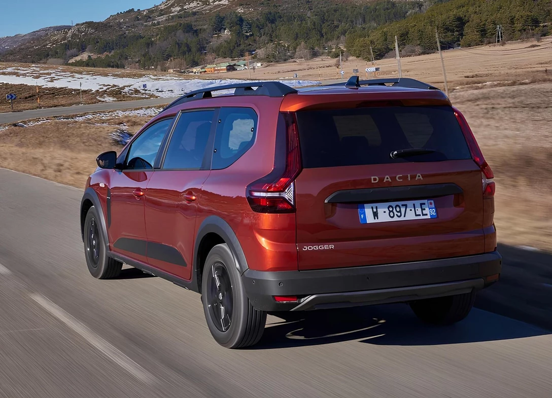 Dacia-Jogger-2025-03.jpg