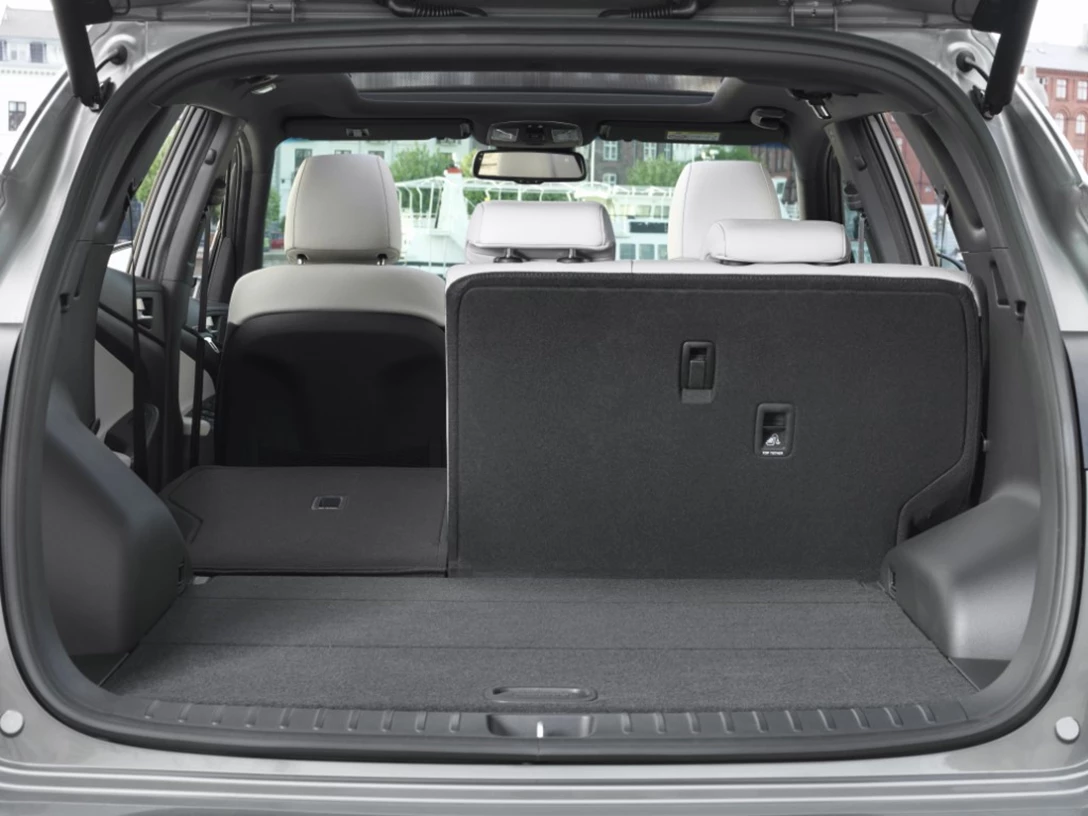 1596693-New Hyundai Tucson Boot (4).jpg