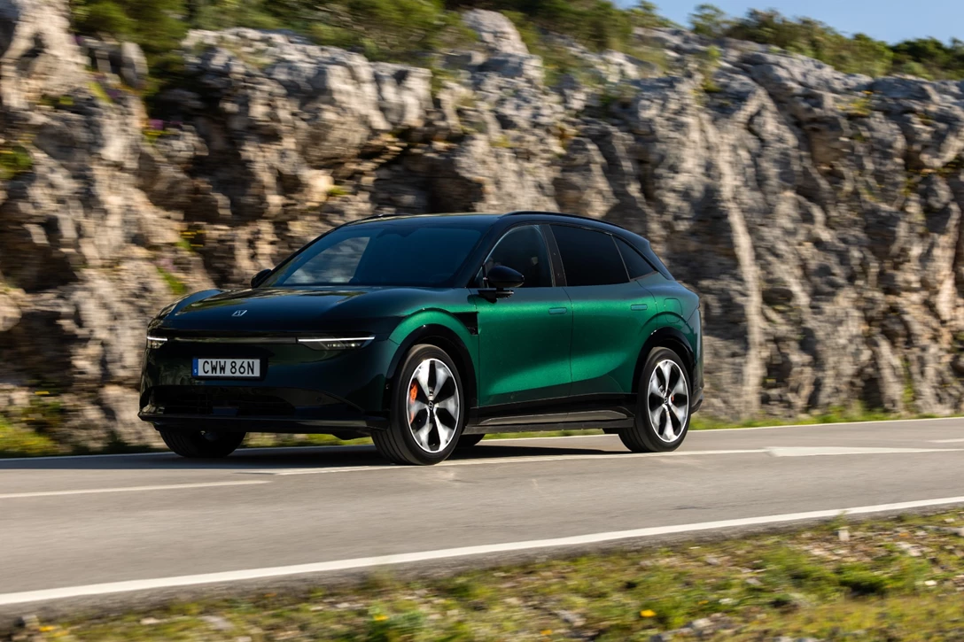 1708026-Zeekr_7X_Forest Green_040.jpg