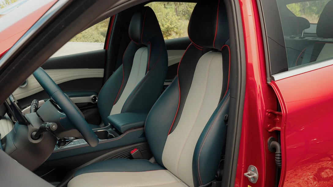 1679176-BYD ATTO 3.00_57_37_22.Still070 copy-min.jpg