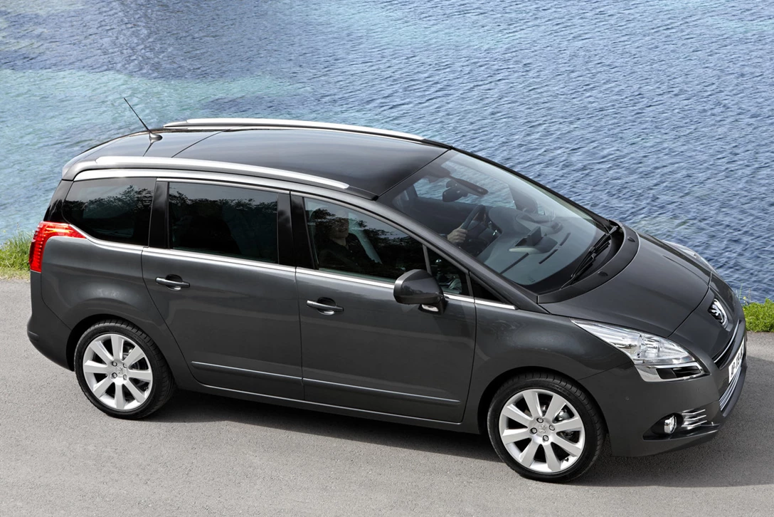 1592839-סקירת מיניוואנים (10).jpg