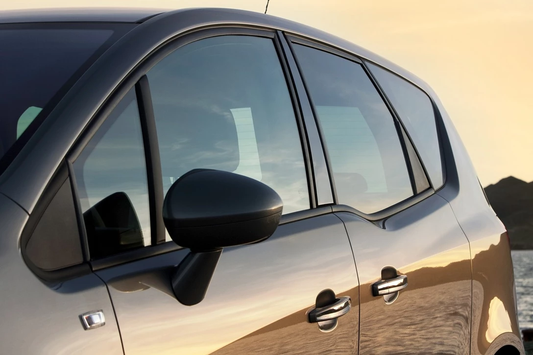 אופל מריבה 2011