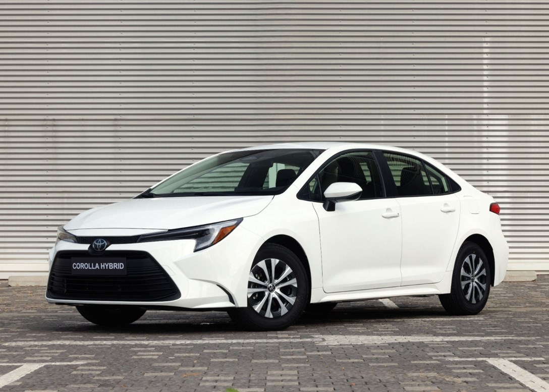 Toyota-Corolla-USA-2025-04.jpeg
