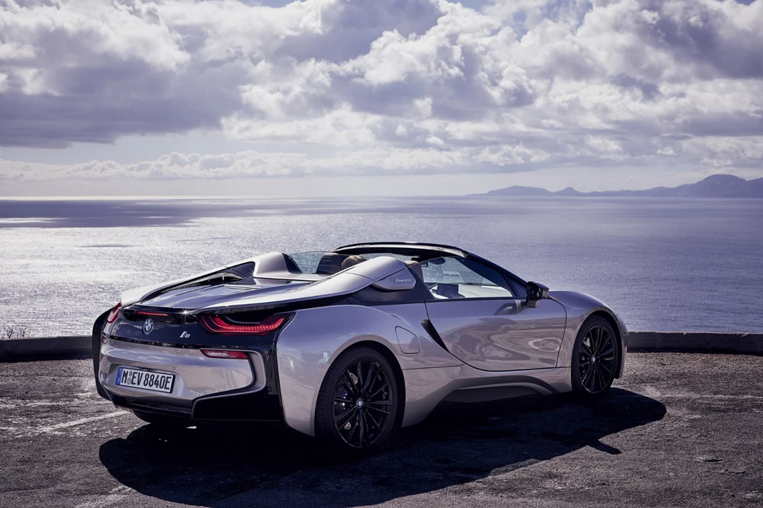 1596166-13-ב.מ.וו i8 רודסטר - מבחן דרכים (השקה) (2).jpg