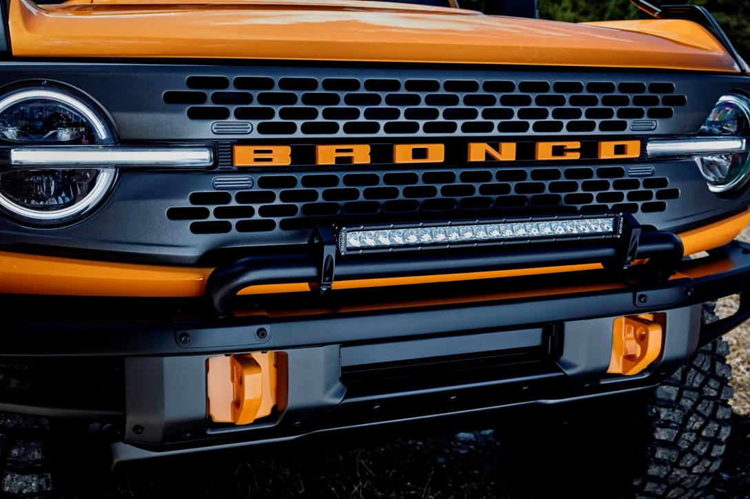 1633991-Bronco_2dr_features_08.jpg