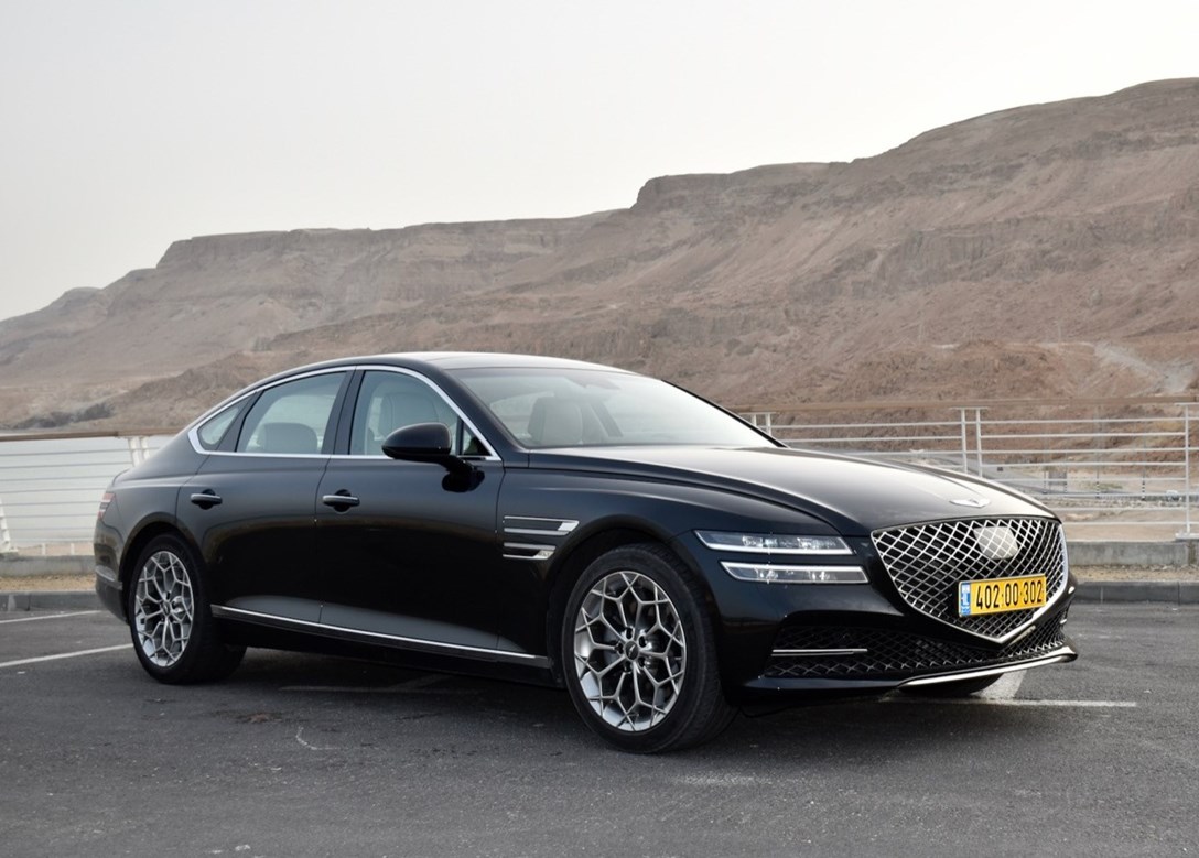 1701053-Genesis-G80-2024-01-MA.jpeg