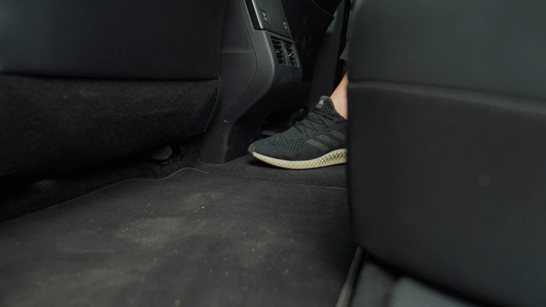 1681693-Hyundai IONIQ 5 vs Skoda Enyaq vs KIA EV6 vs TOYOTA BZ4X - 2023.00_27_00_00.Still087 copy.jpg