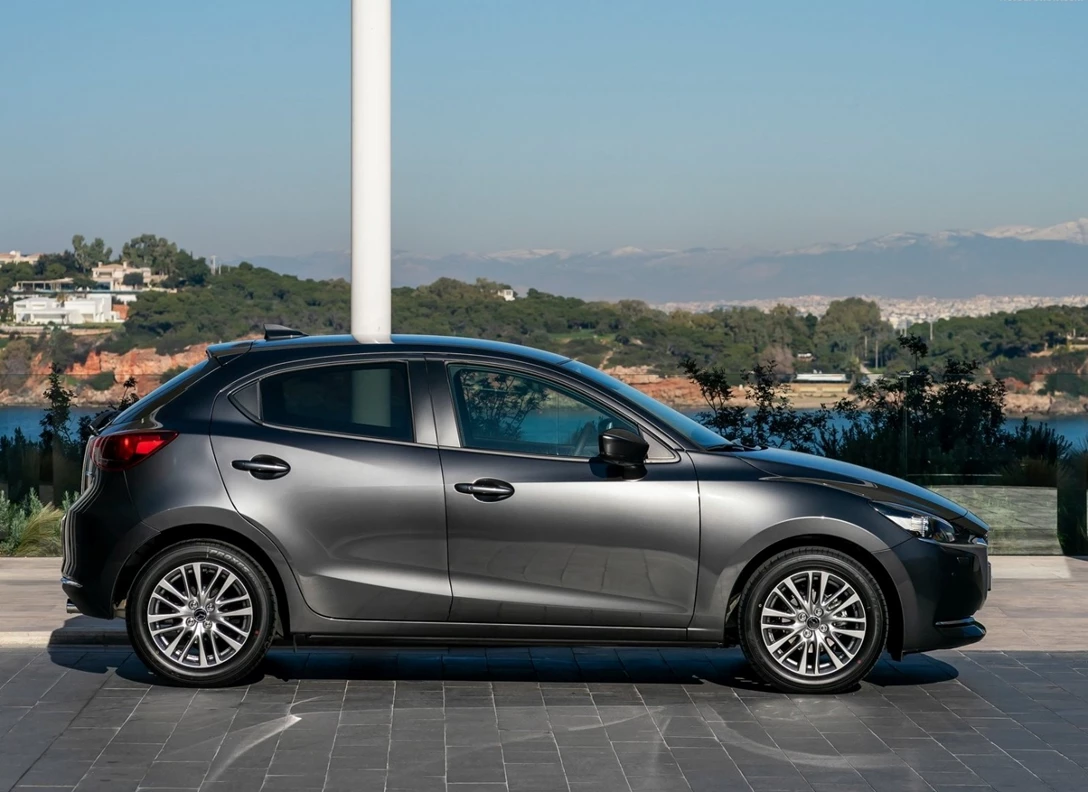 1654792-Mazda-2-2022-03.jpg