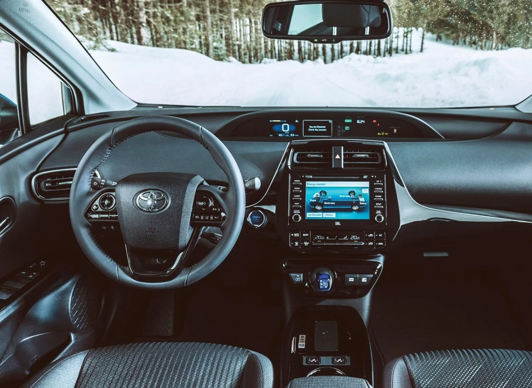 1643683-Toyota-Prius-2019-07.jpg