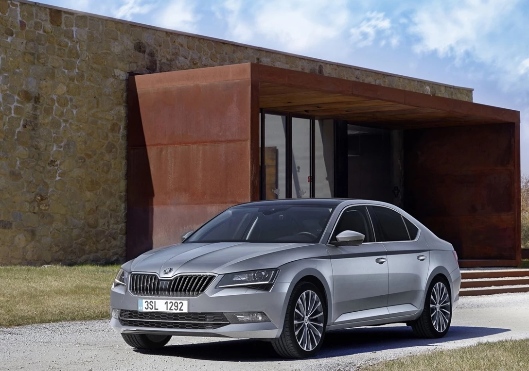 1636488-Skoda-Superb-2018-01.jpg