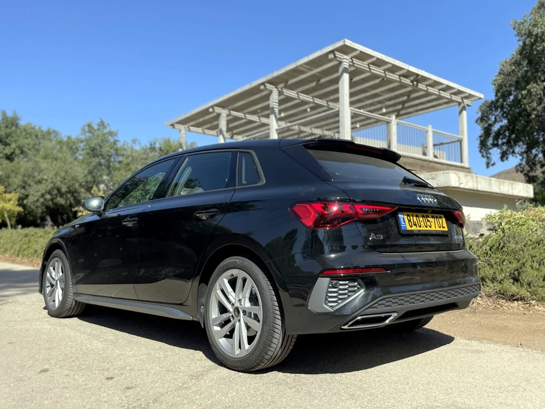 1667253-AUDI A3 - 6-min.jpg