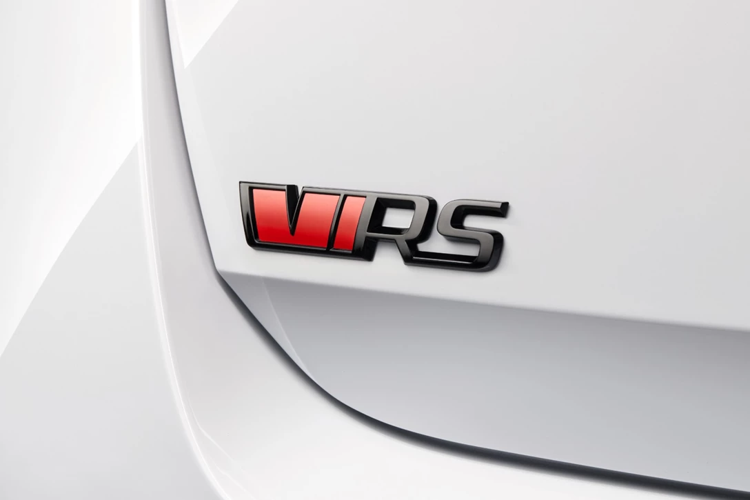 1628898-200124_SKODA_Octavia_RS_logo.jpg