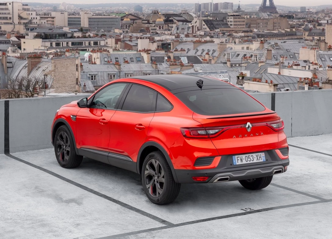 1678754-Renault-Arkana-2023-02.jpg