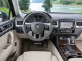 1589227-Volkswagen-Touareg 5.jpg