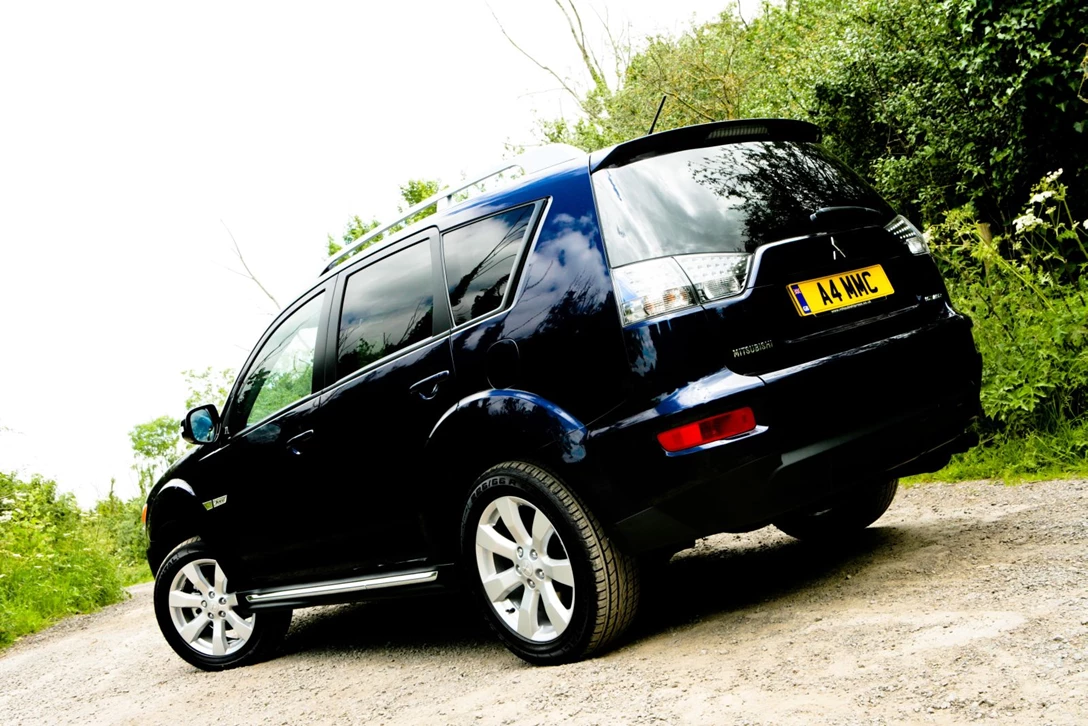 מיצובישי אאוטלנדר 2010