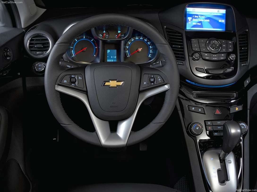 1588112-Chevrolet-Orlando 7.jpg