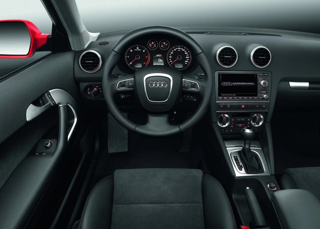 1597875-Audi-A3 6.jpg