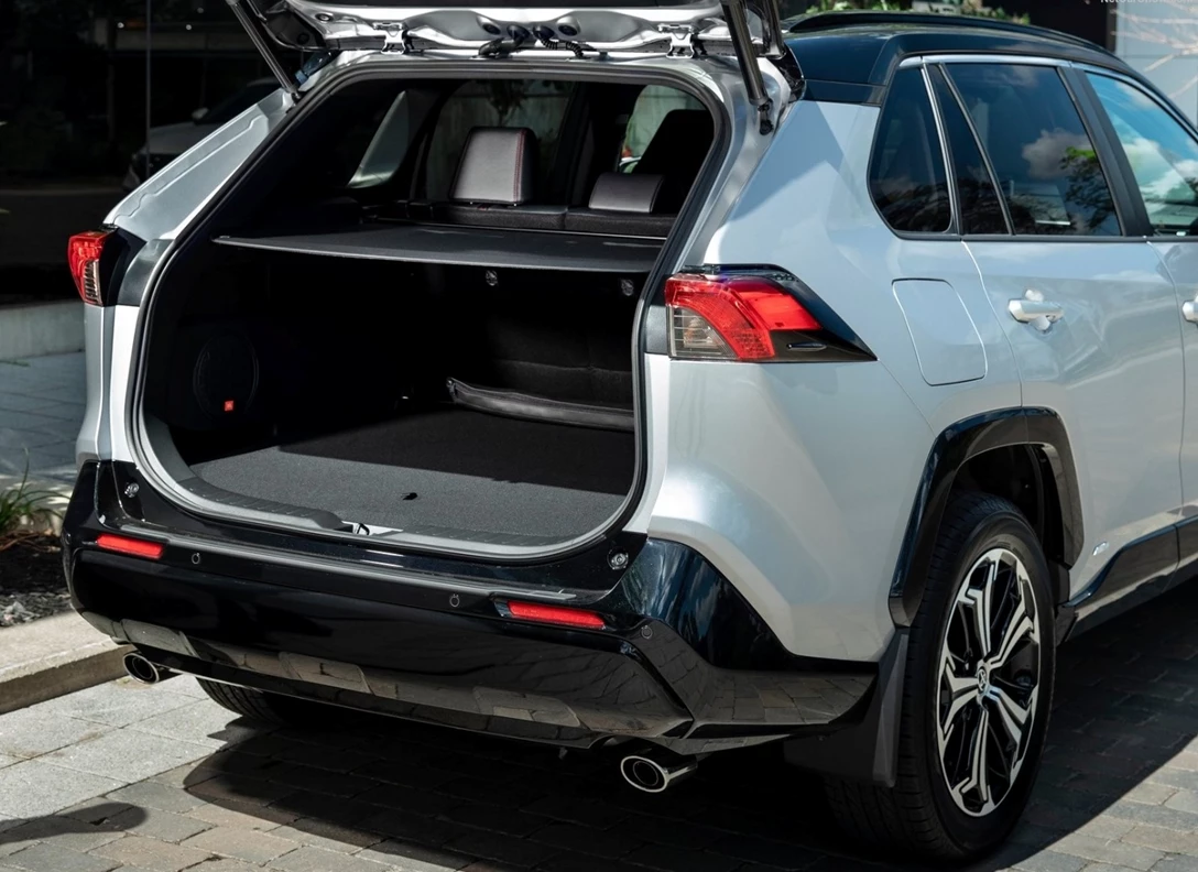 1659902-Toyota-RAV4_Hybrid-2022-13.jpg