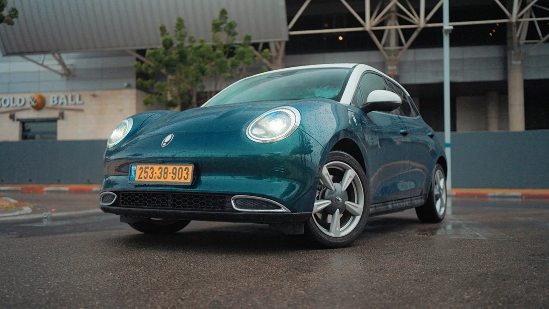 1680125-ORA Funky Cat vs BYD ATTO 3 vs Geely geometry c vs Aiways U5 2023.00_05_46_12.Still009 copy-min.jpg