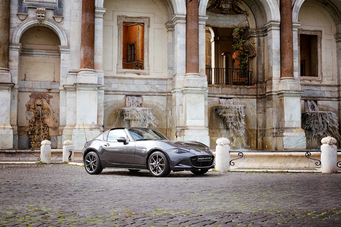 1596944-מאזדה MX-5 RF (29).jpeg