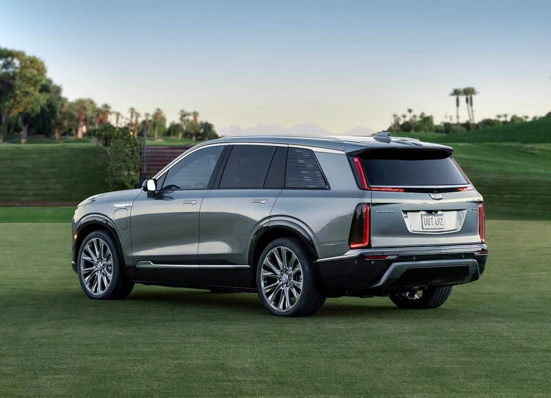 Cadillac-Vistiq-2025-03.jpg