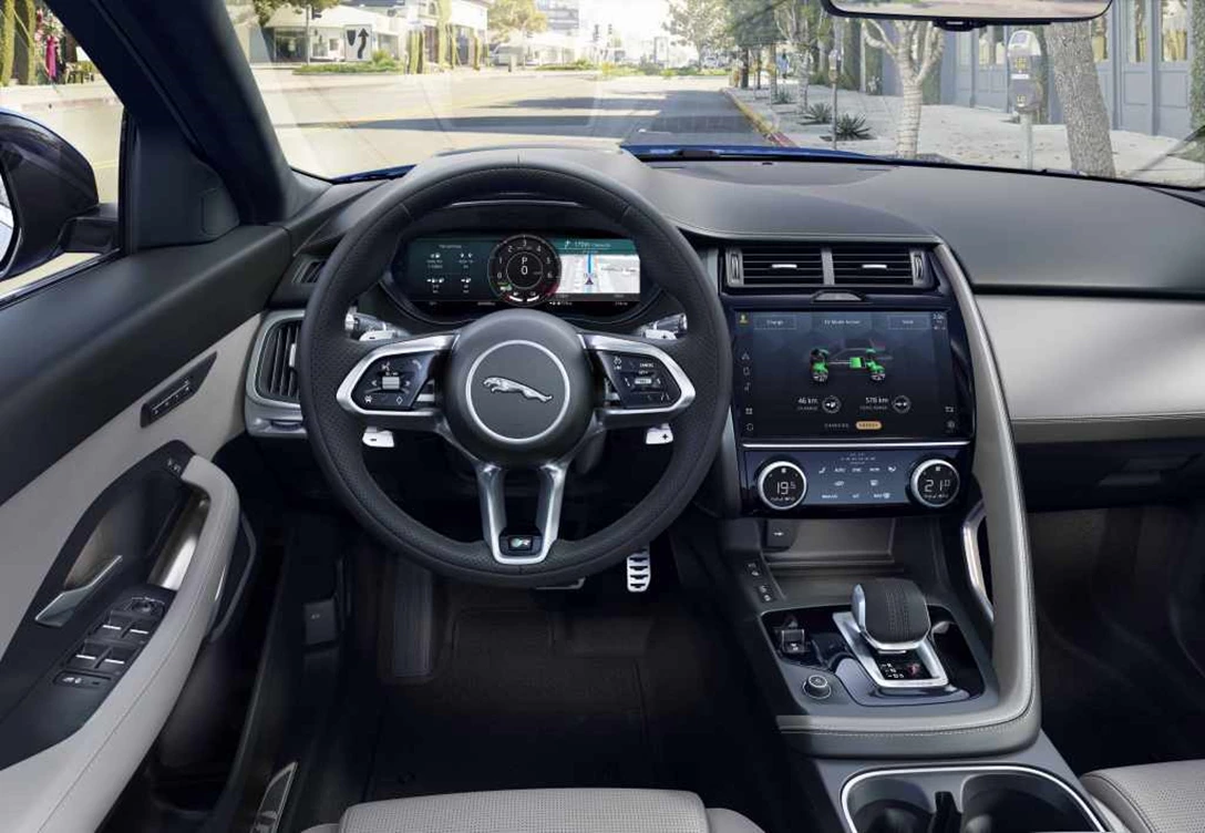 1641520-Jag_E-PACE_21MY_PHEV_Interior_281020_001.jpg
