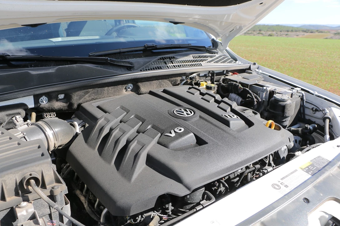 1593361-פולקסווגן אמארוק V6 מבחן דרכים (13).JPG