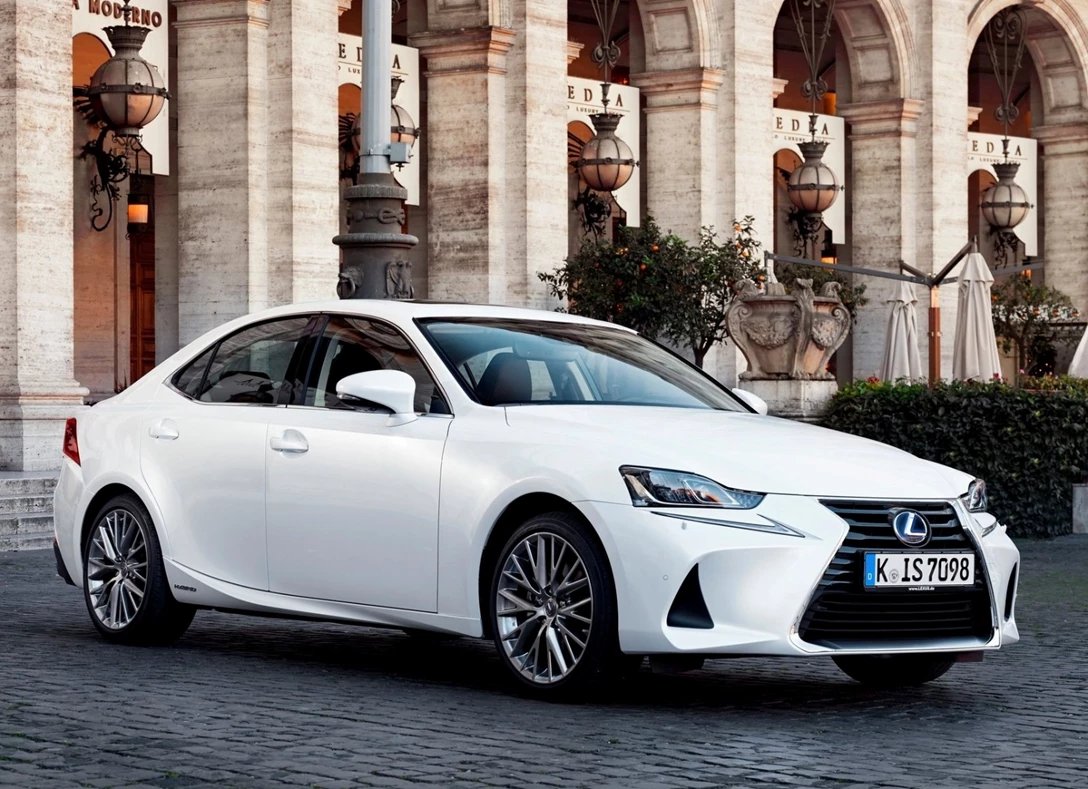 1664408-Lexus-IS-2019-01.jpg