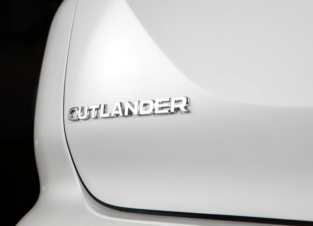 1691909-Mitsubishi-Outlander-2024-16.jpg